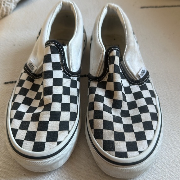 VANS Checkerboard Slip-On Black & Off White Shoes size 1 - Picture 2 of 4